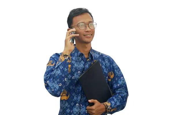 Delta 8 Reseller Wholesale vs Direct-to-Consumer Strategies